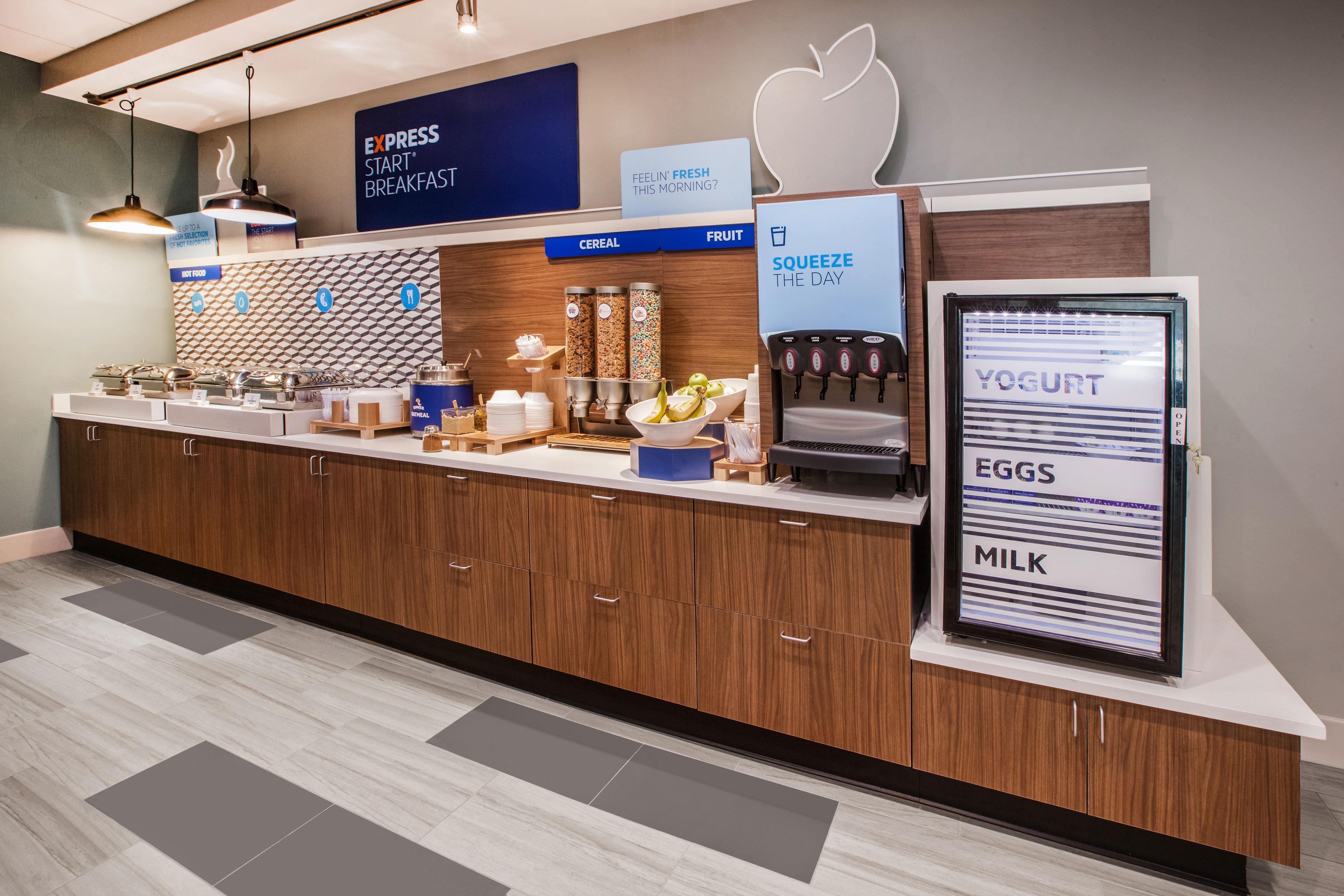 Holiday Inn Express Hotel & Suites Tipp City By Ihg Zewnętrze zdjęcie