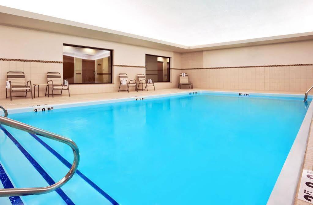 Holiday Inn Express Hotel & Suites Tipp City By Ihg Zewnętrze zdjęcie
